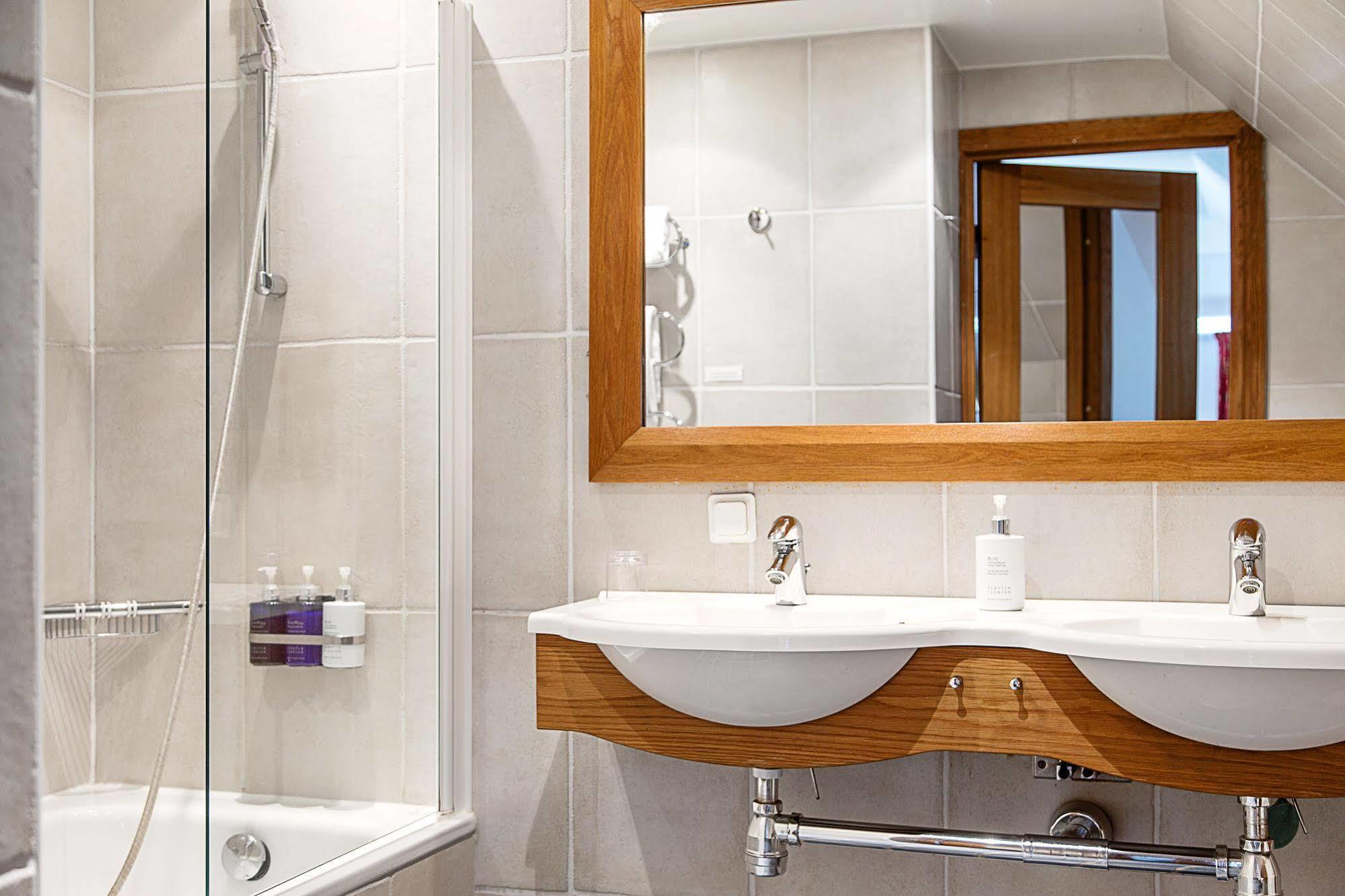 Hotell Gaesslingen Сканёр-мед-Фальстербу Экстерьер фото